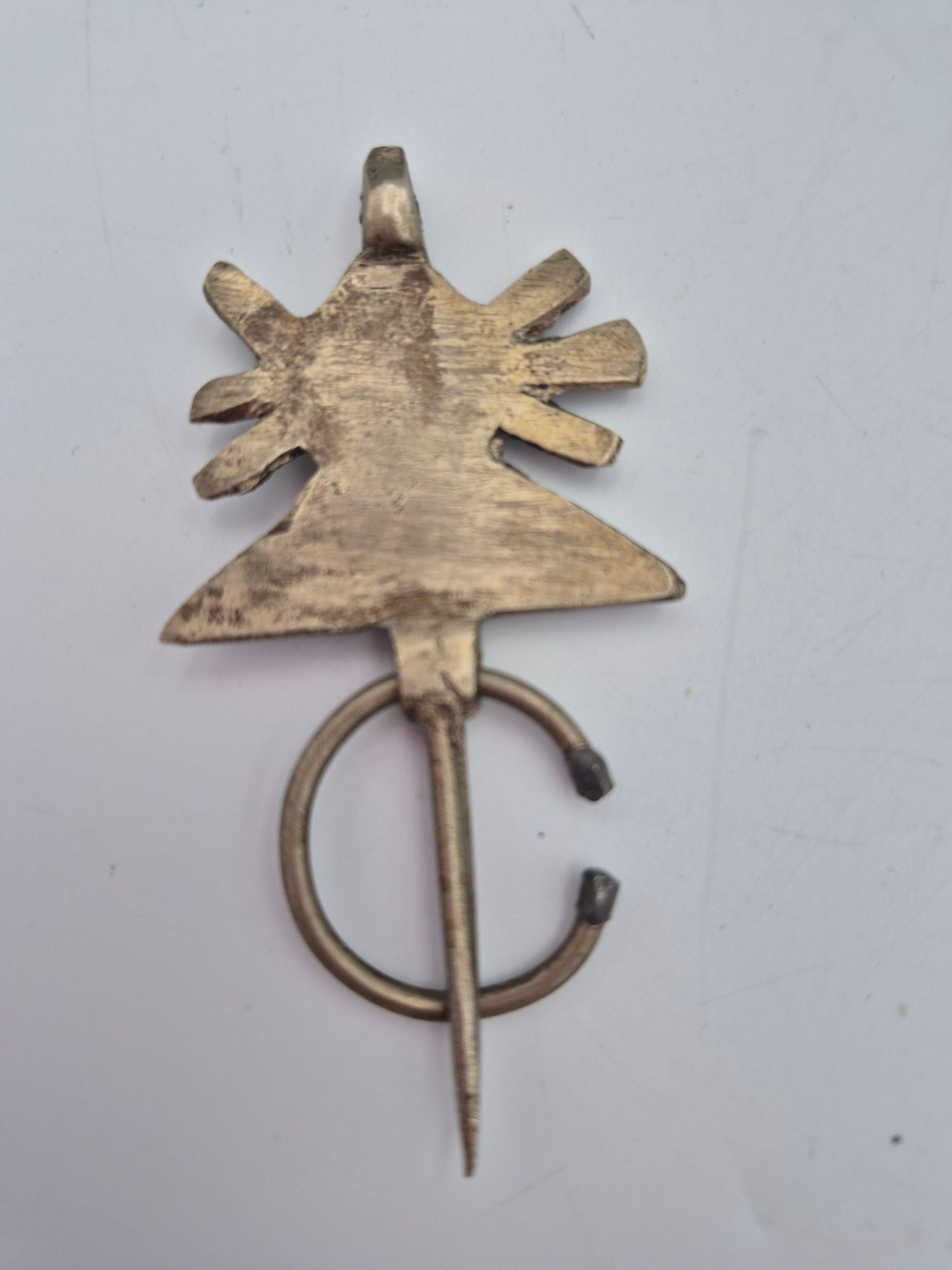 Fibula,  brocher