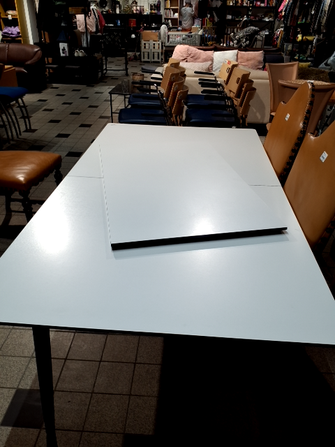 Spisebord hvidt