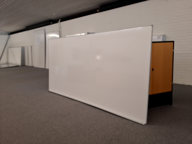 Whiteboard  8009  (350x 120 cm)