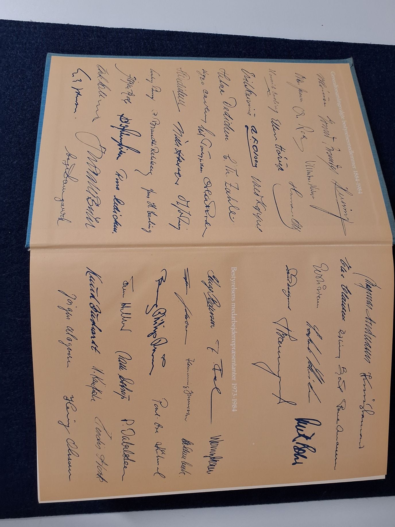 Politikens historie 1884-1984