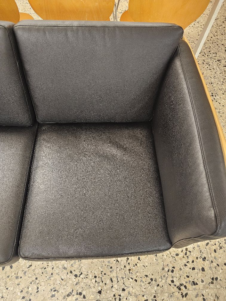Sort 2 per. Sofa