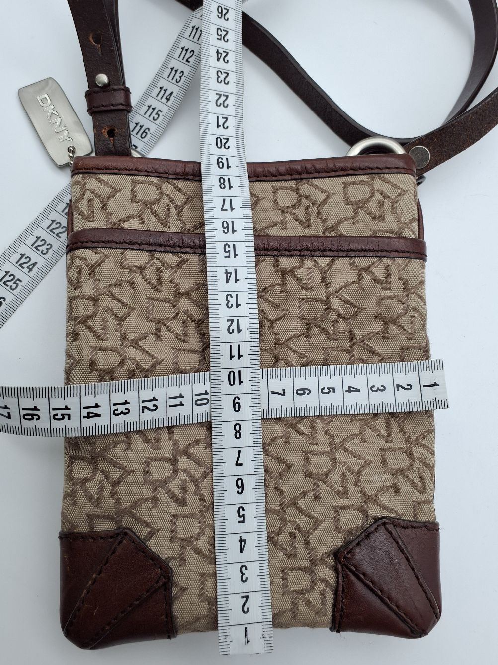 DKNY Monogram Crossbody-taske