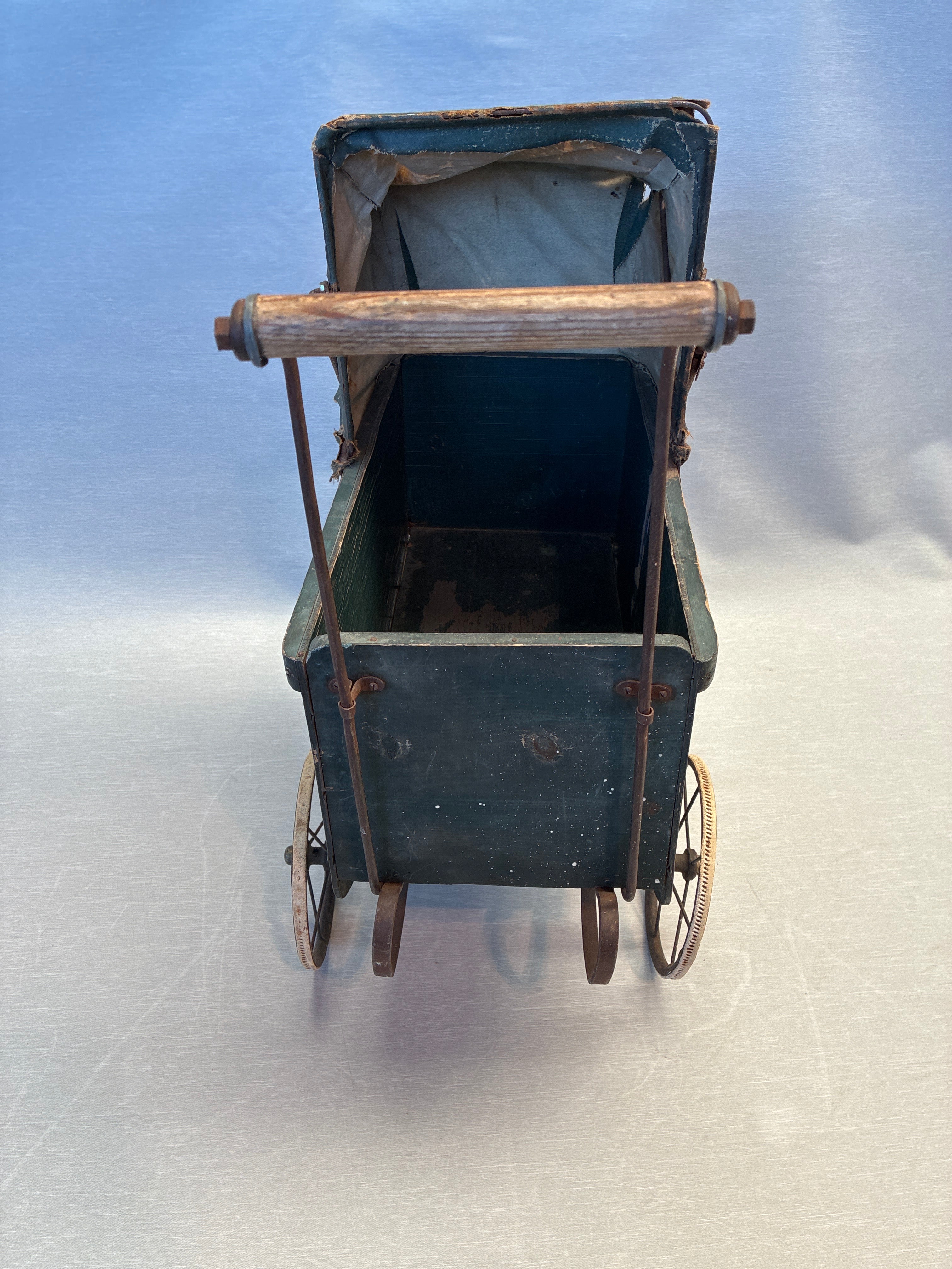 Vintage dukkevogn