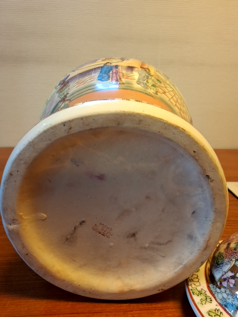 Kinesisk vase / stor urne
