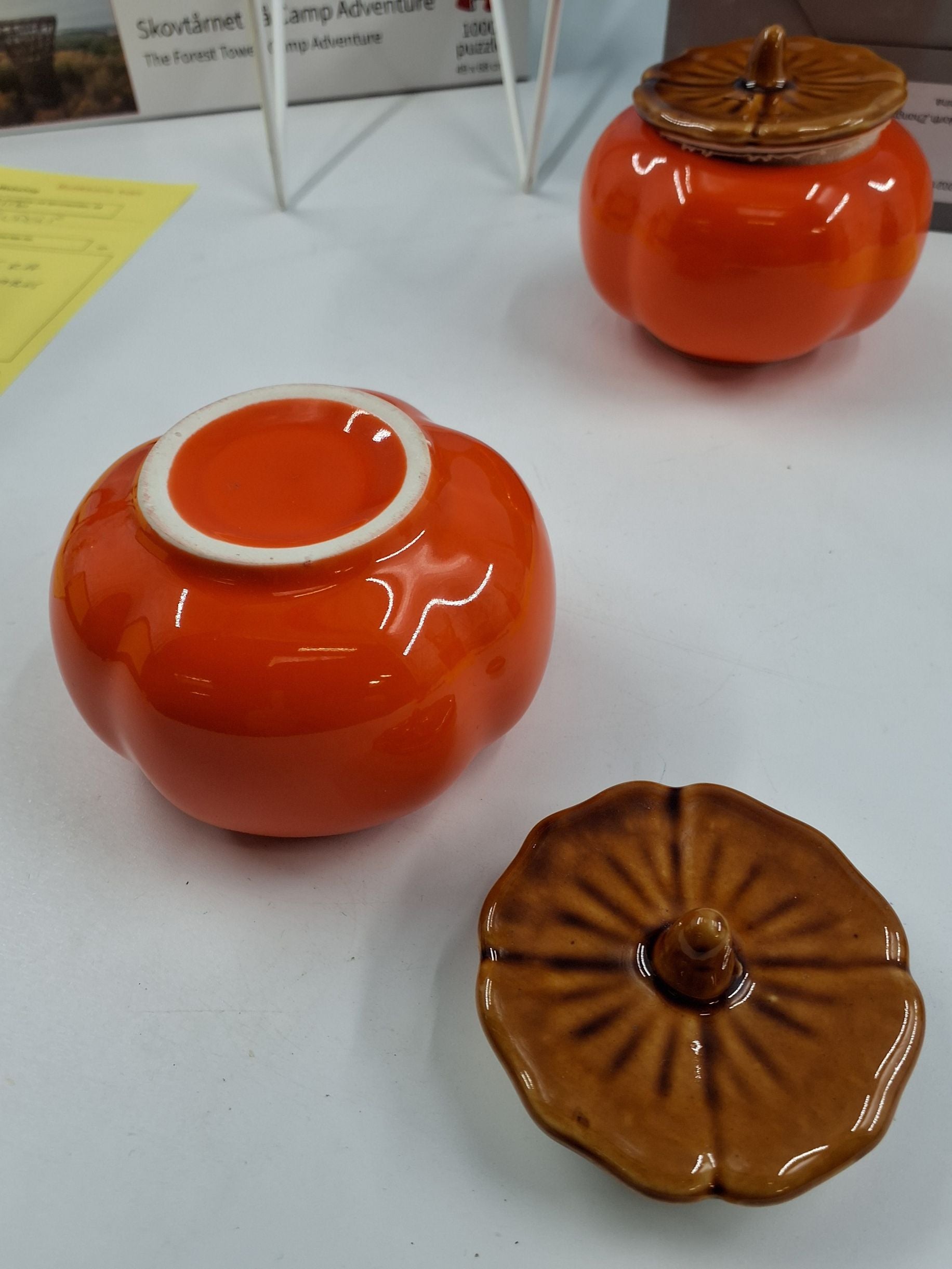 Orange græskar skål
