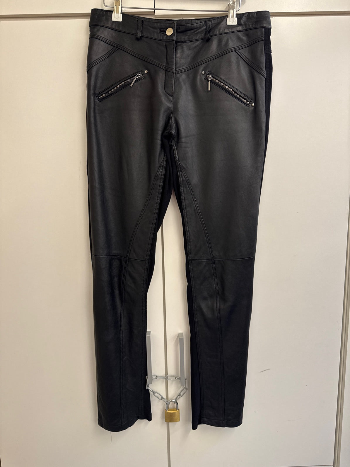 Sorte bukser str. 38