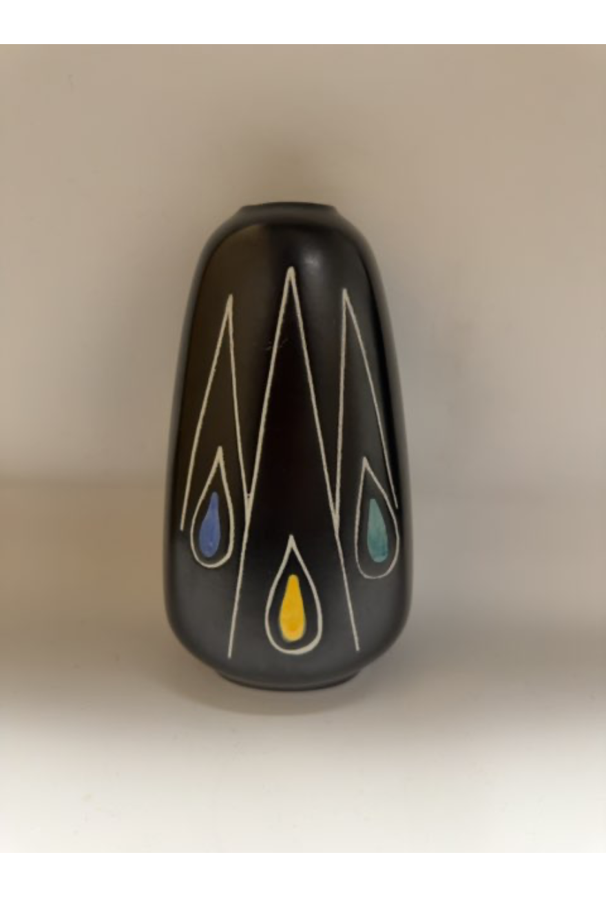 Vase sort med detaljer