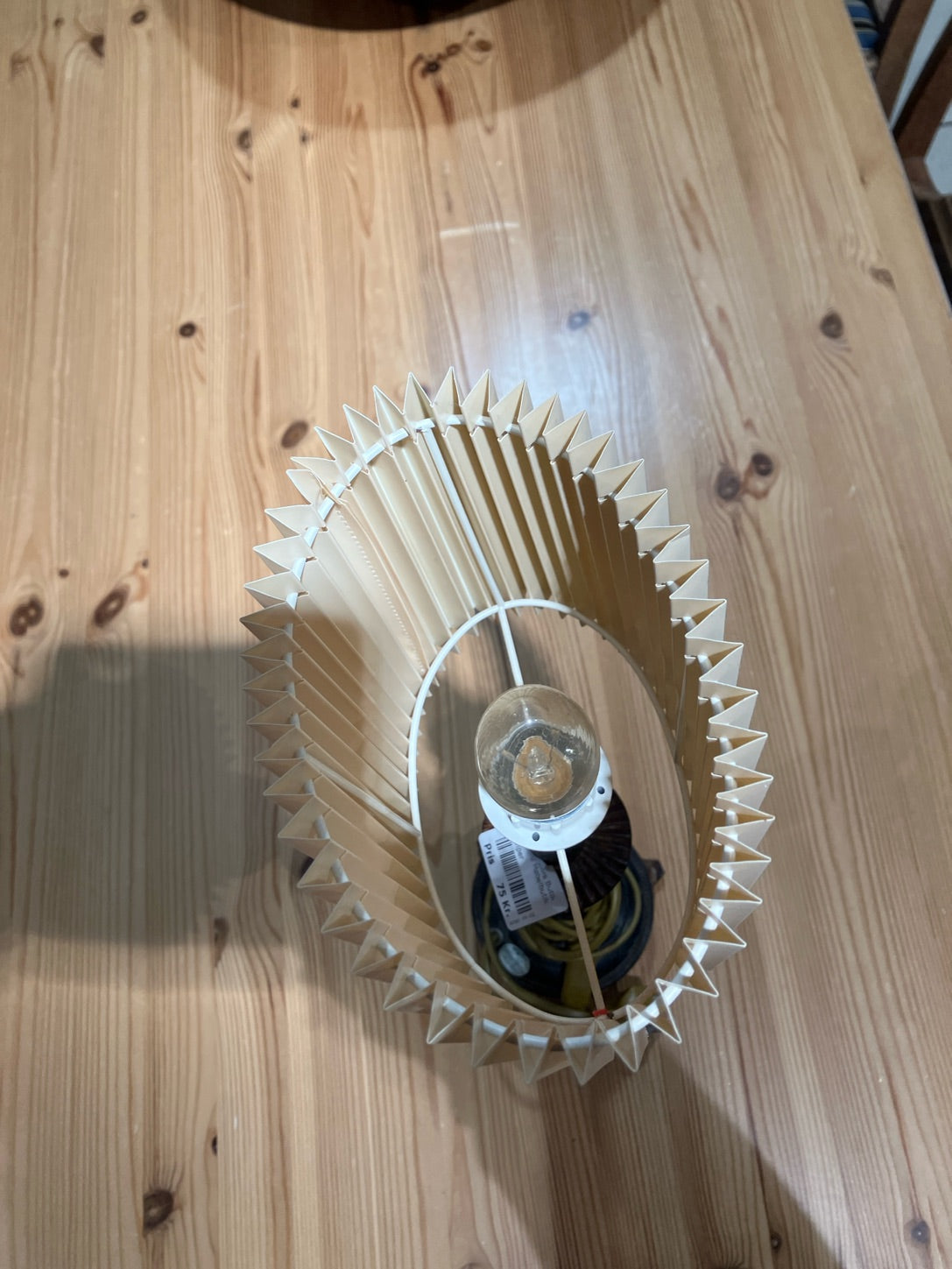 Lampe med metalfod