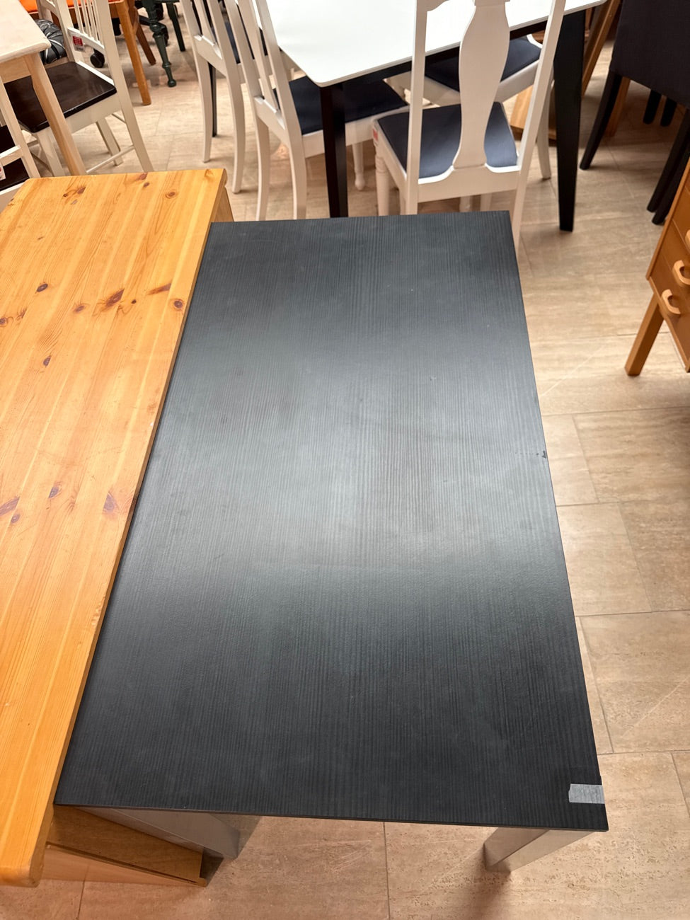 Kontorbord i sort