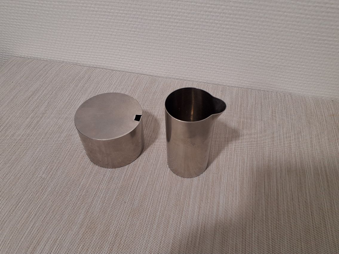 Stelton sukkerskål og flødekande af Arne Jacobsen