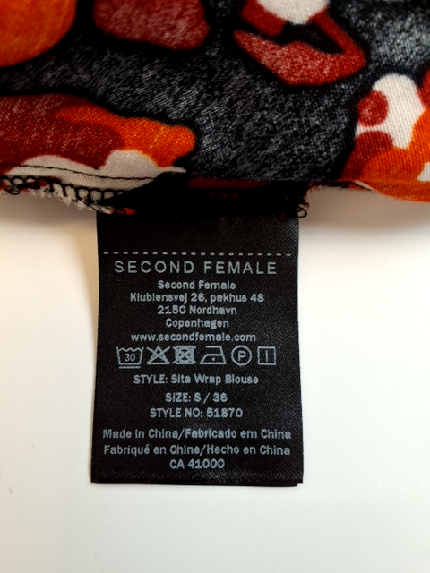 Second Female Bluse (O186)