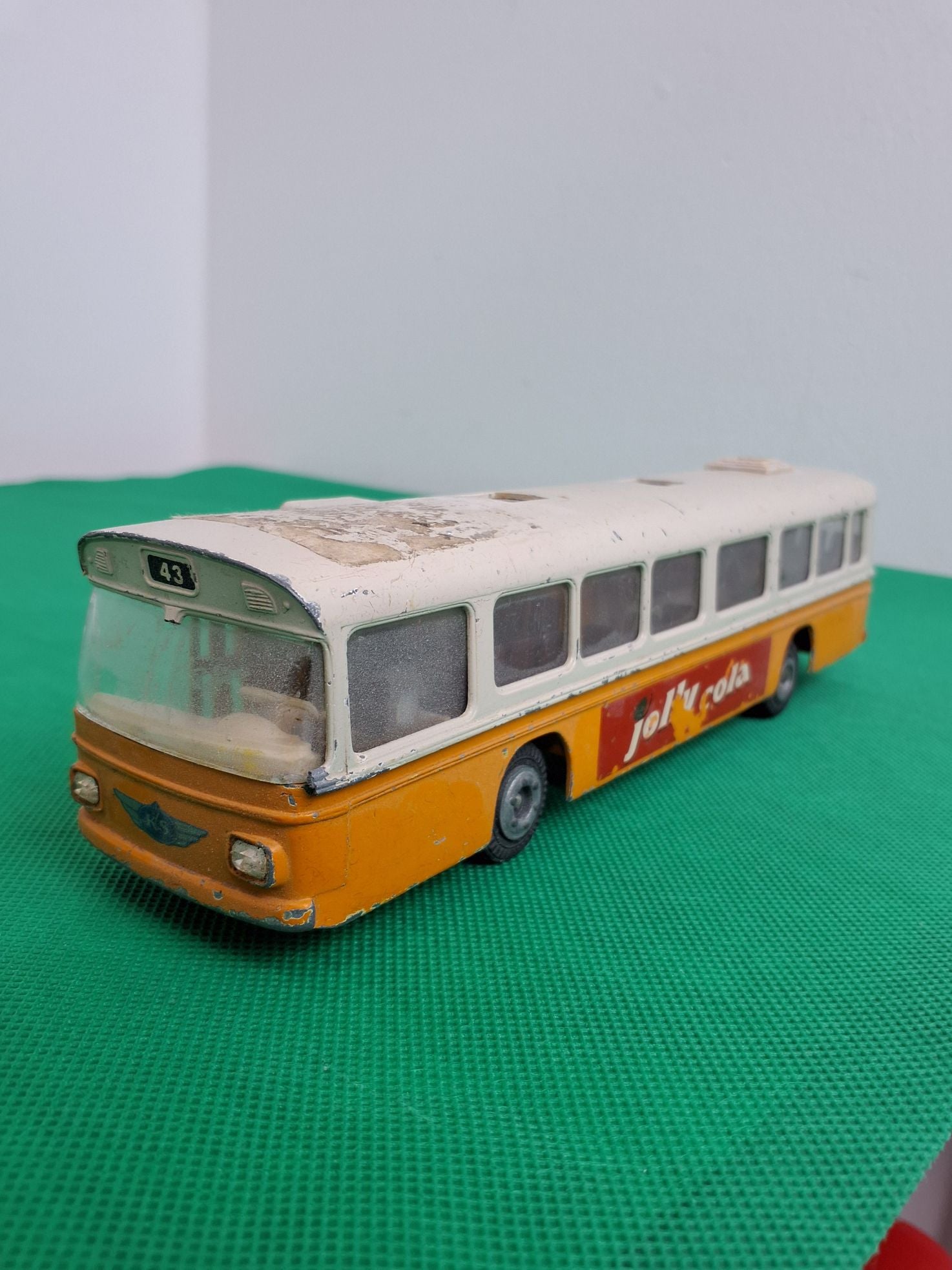 Tekno 851 Scania CR-76 Jolly