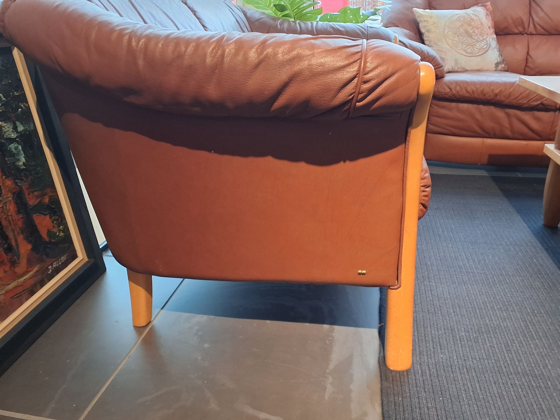 Lædersofa med træ 2pers