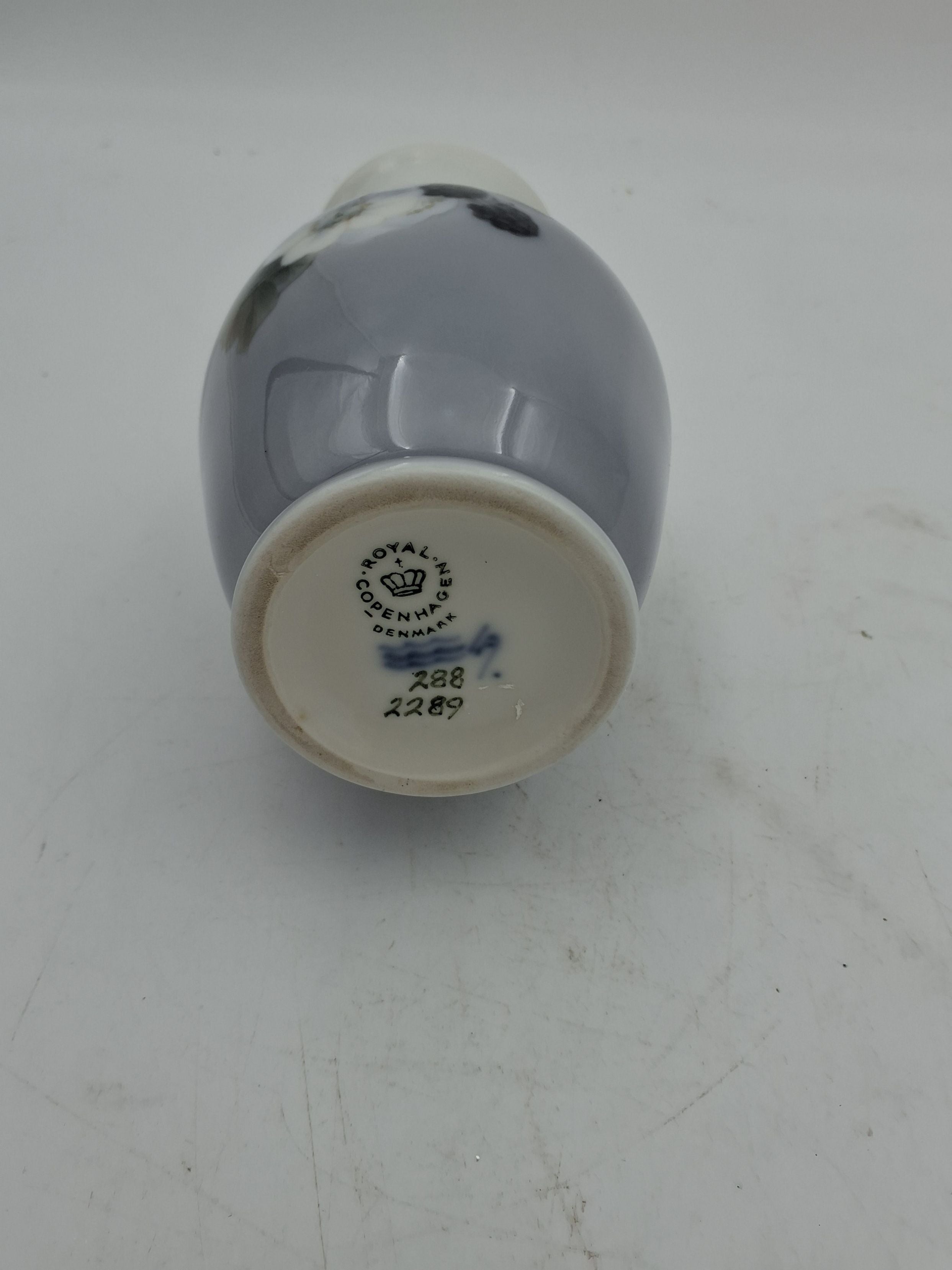 Royal Copenhagen vase 288/2289