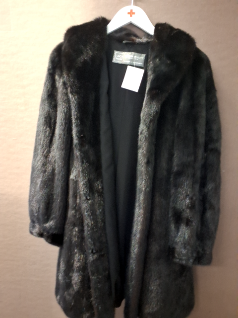 Saga Furs Pels (Sort mink)