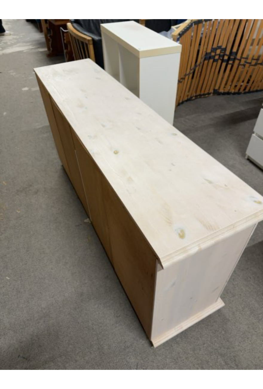 Kommode med detaljer