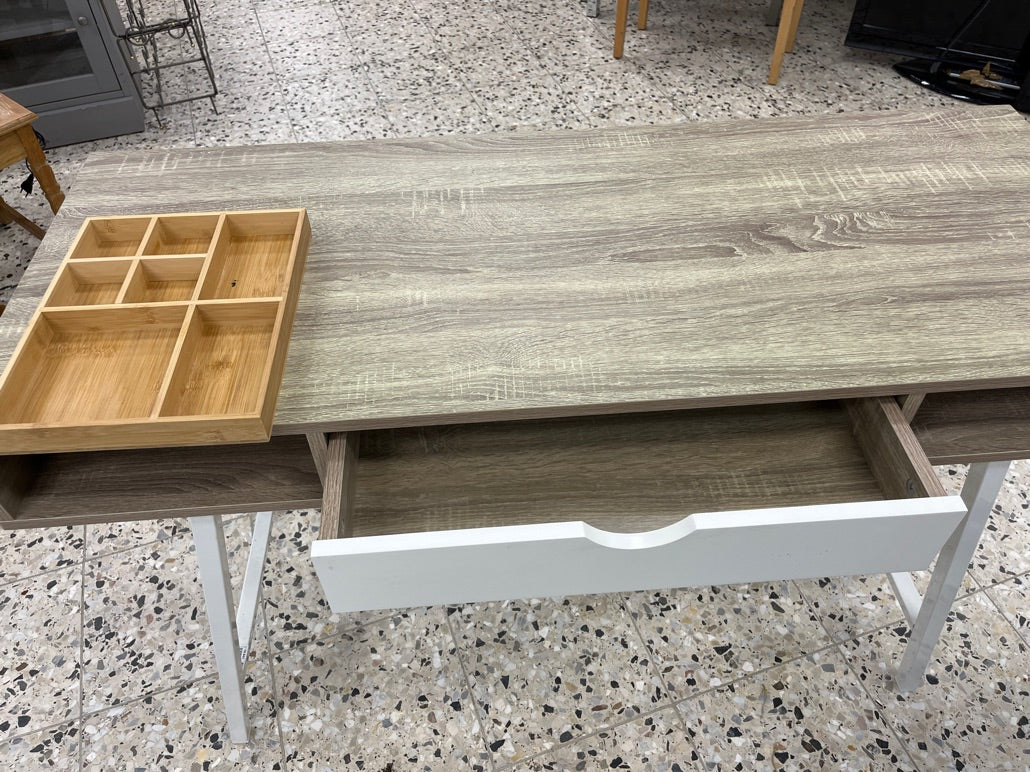 Skrivebord