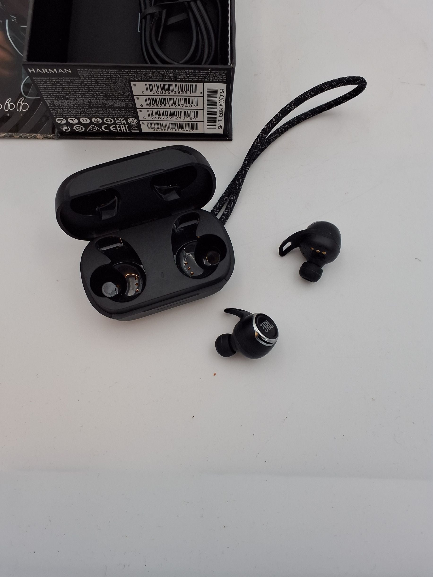 JBL ear pods med ANC
