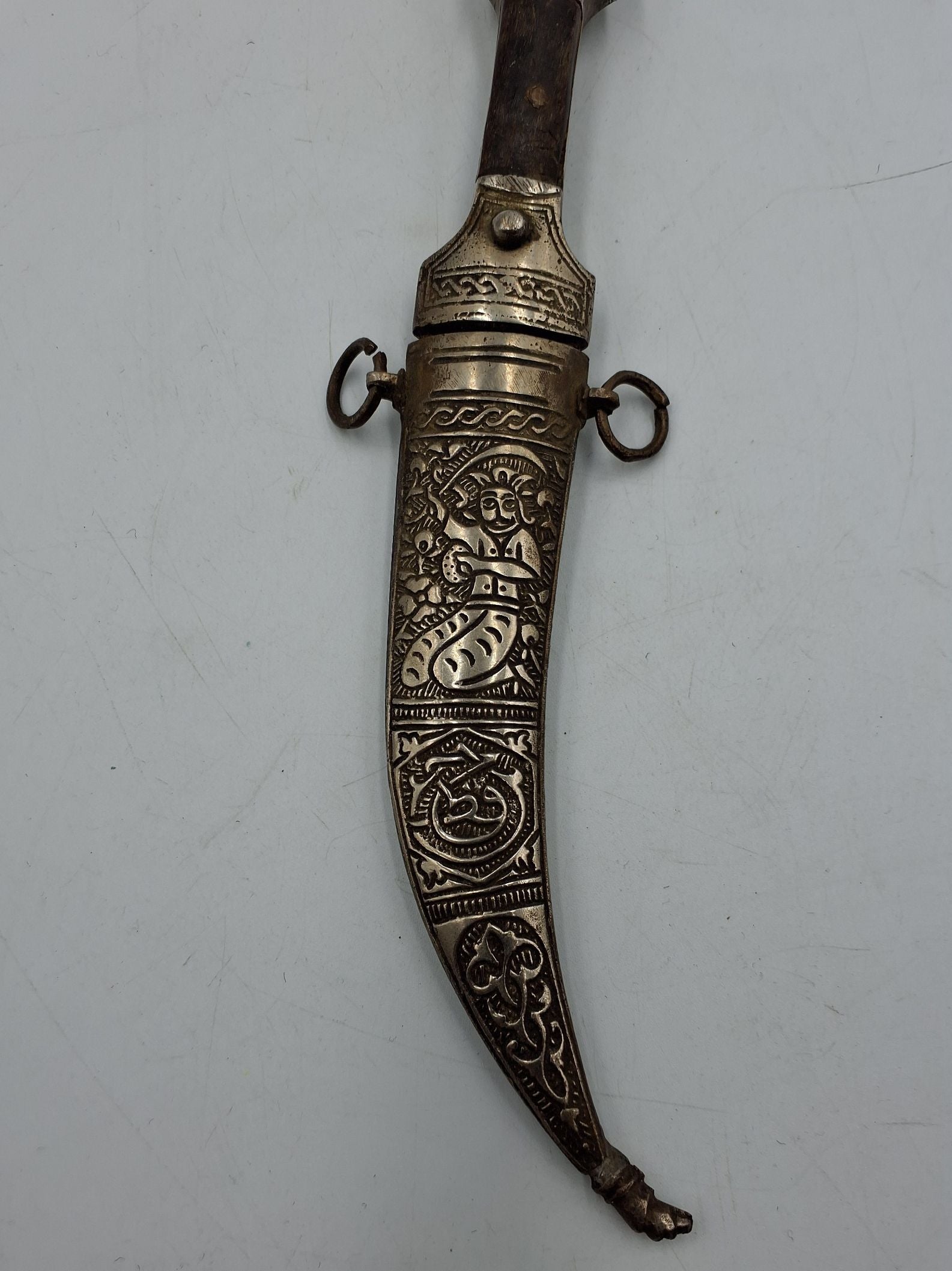 Pyntet kniv Mellem