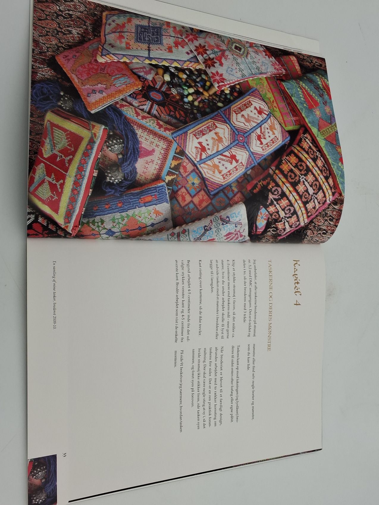 Tusind og en nats broderier Arabisk inspireret korssting afElisabeth Amdisen