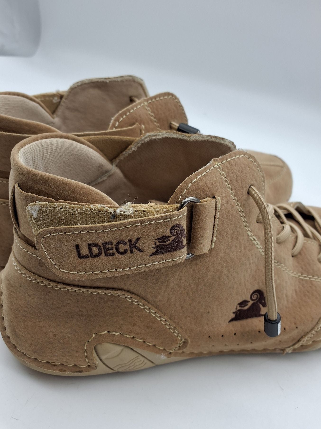 LDECK Sneakers