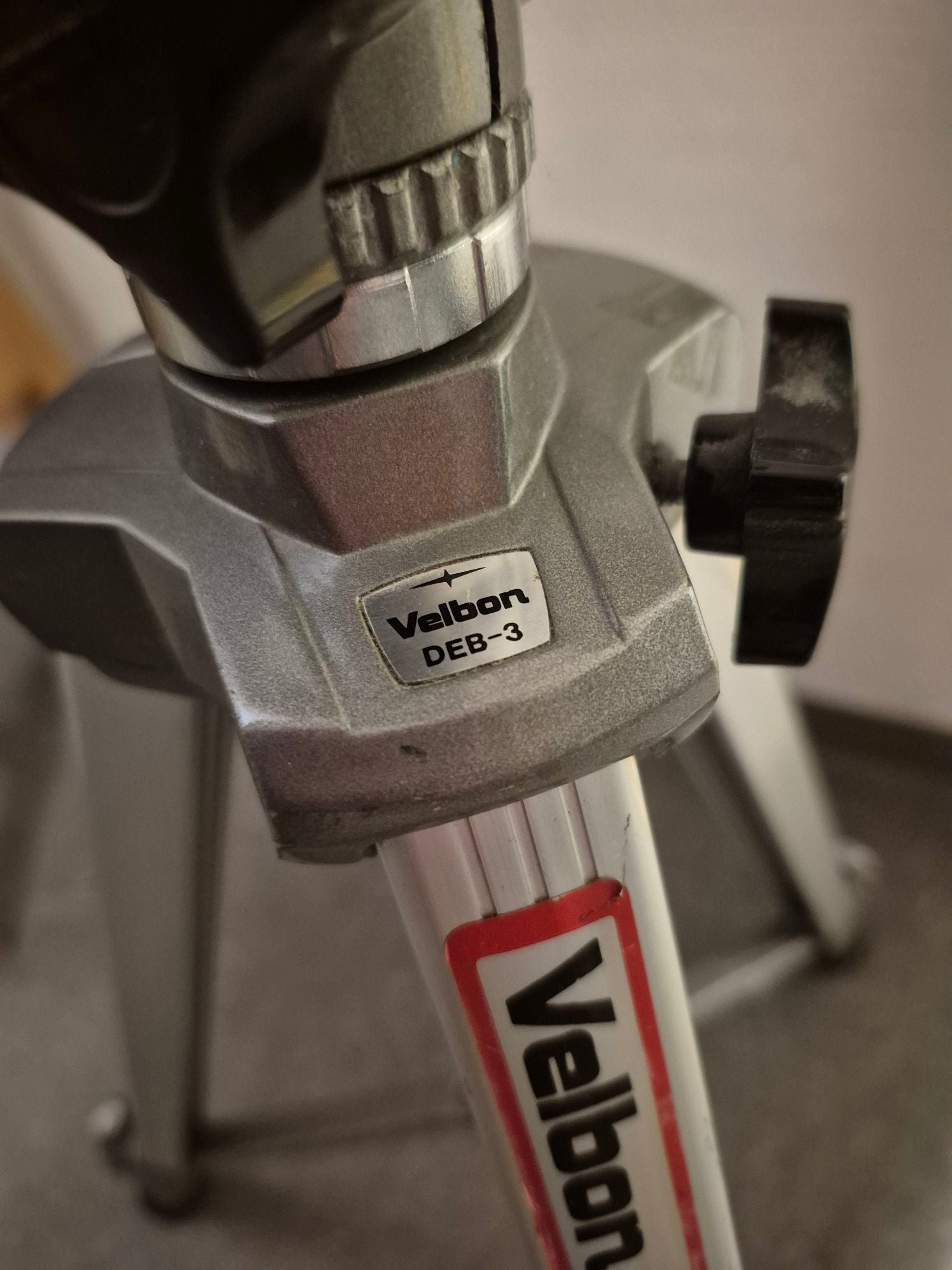 Stativ VELBON DEB 3 kraftig