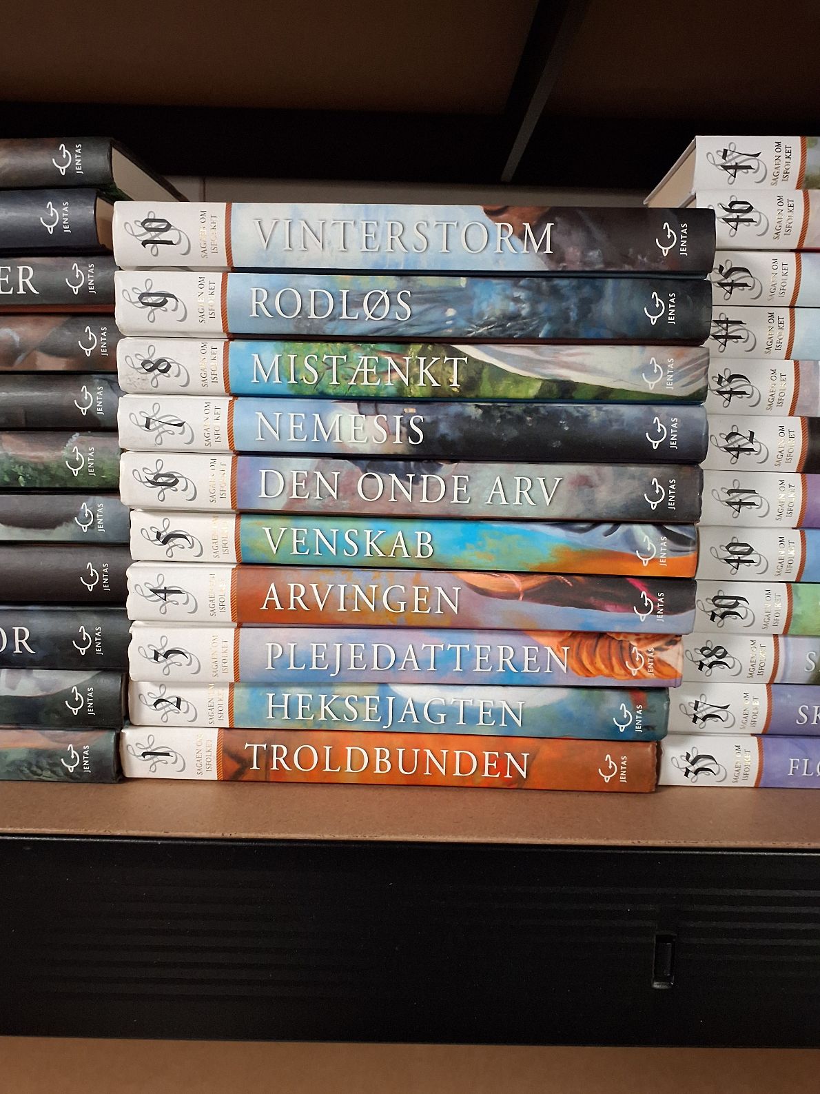 Sagaen om Isfolket 45 bind