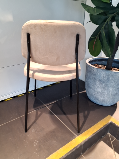 Elegant stol i skind