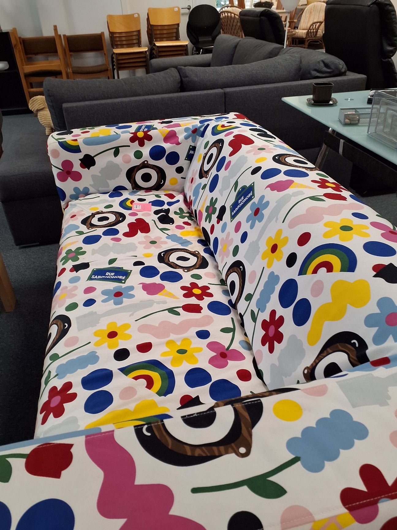 Spraglet sofa
