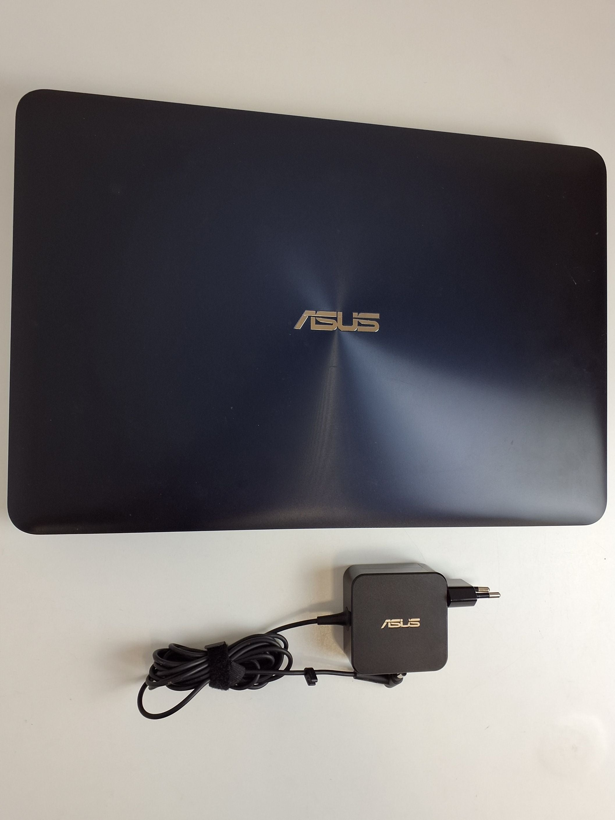 Bærbar pc: ASUS R558U