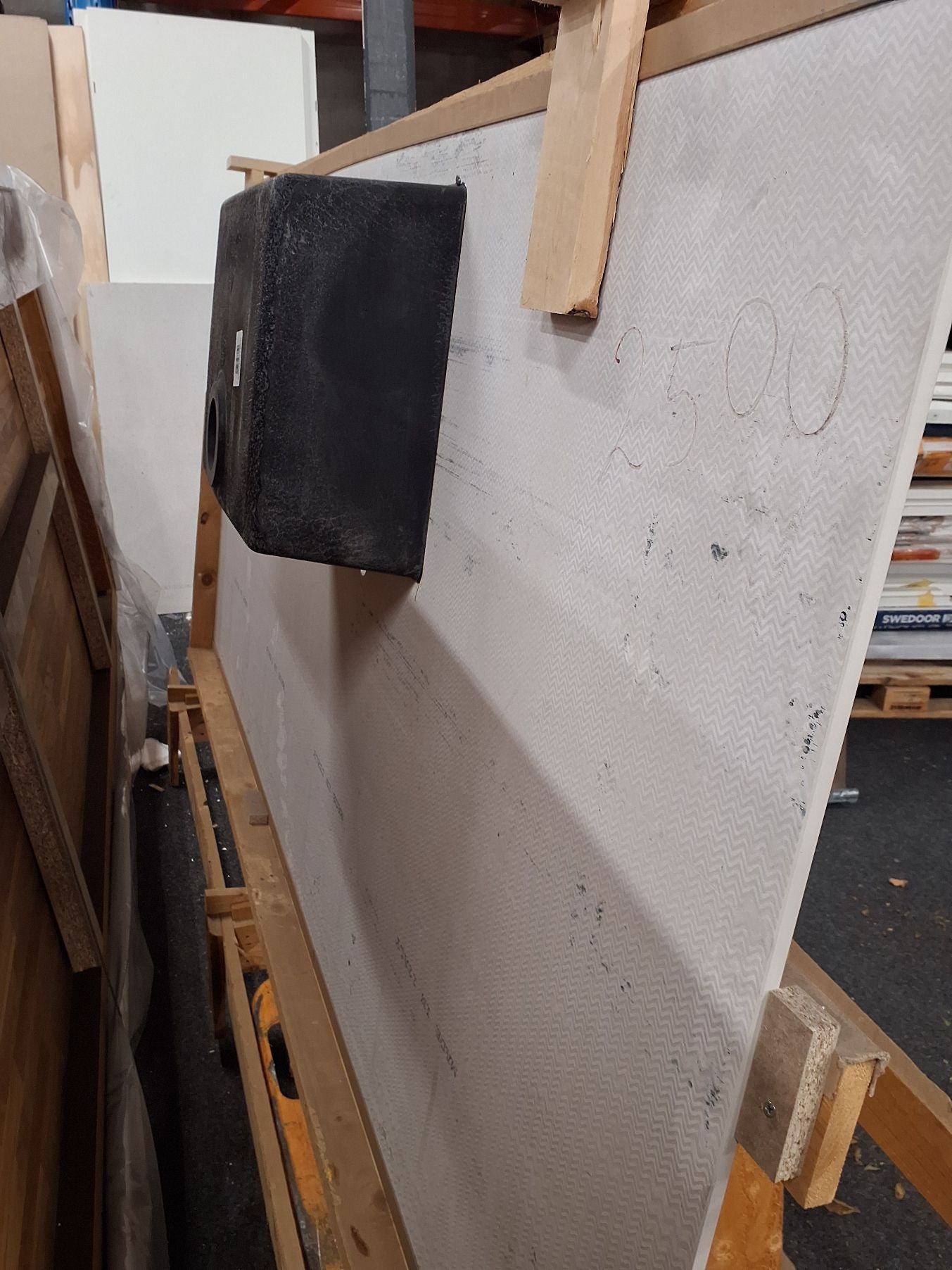 Bordplade i keramik