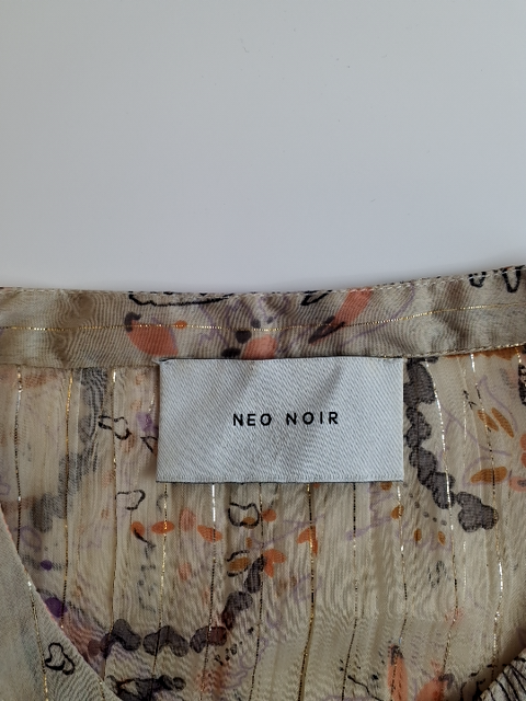 Neo Noir Bluse