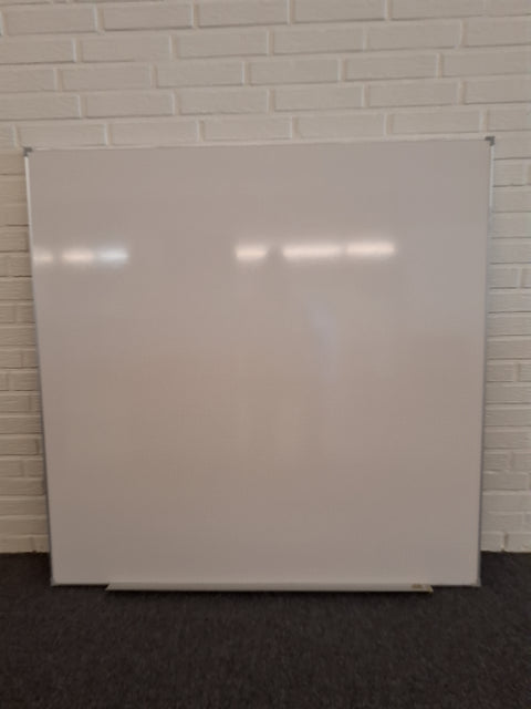 Whiteboard 8003 (120x120 cm)