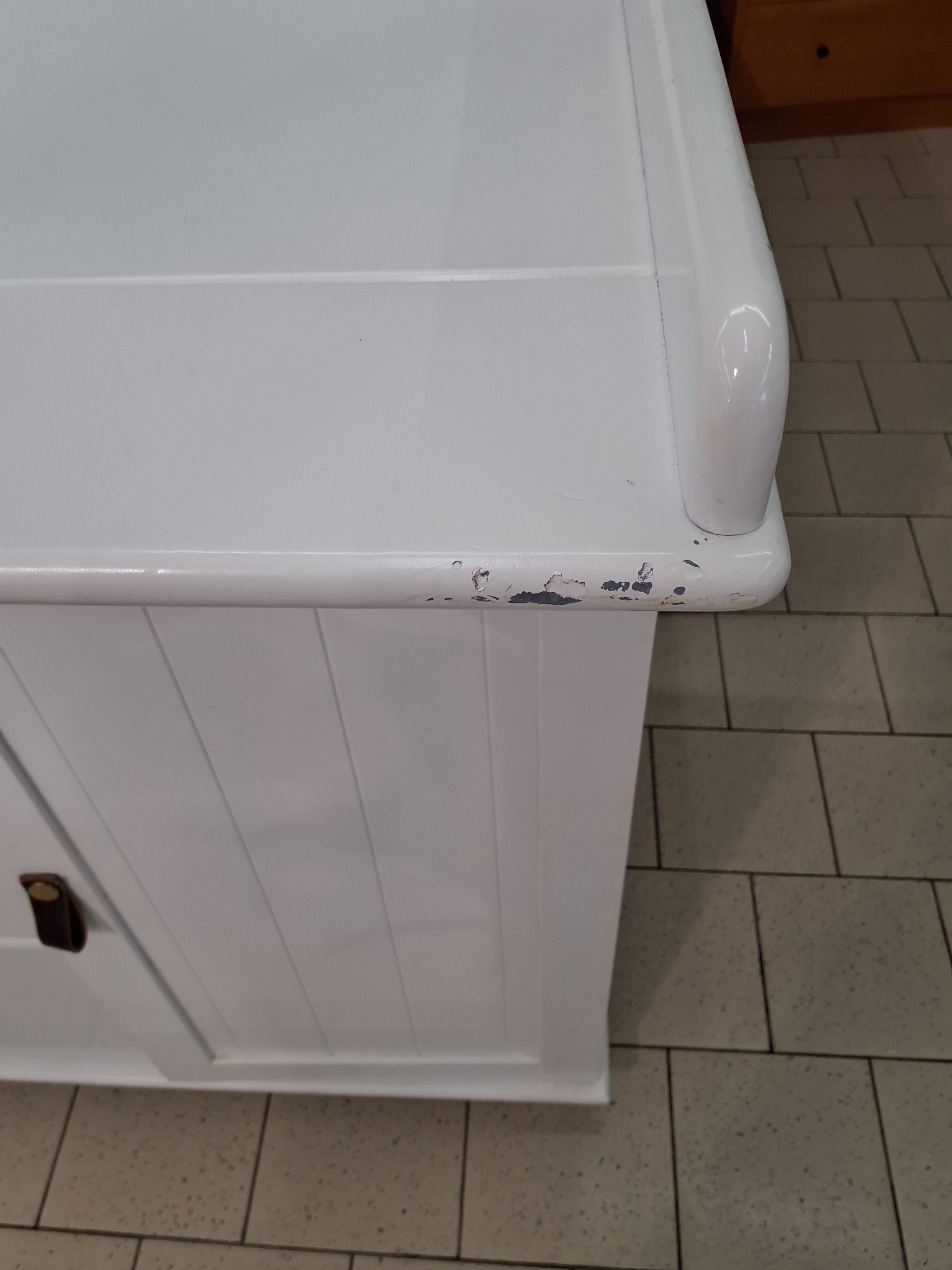 Kommode med puslebord