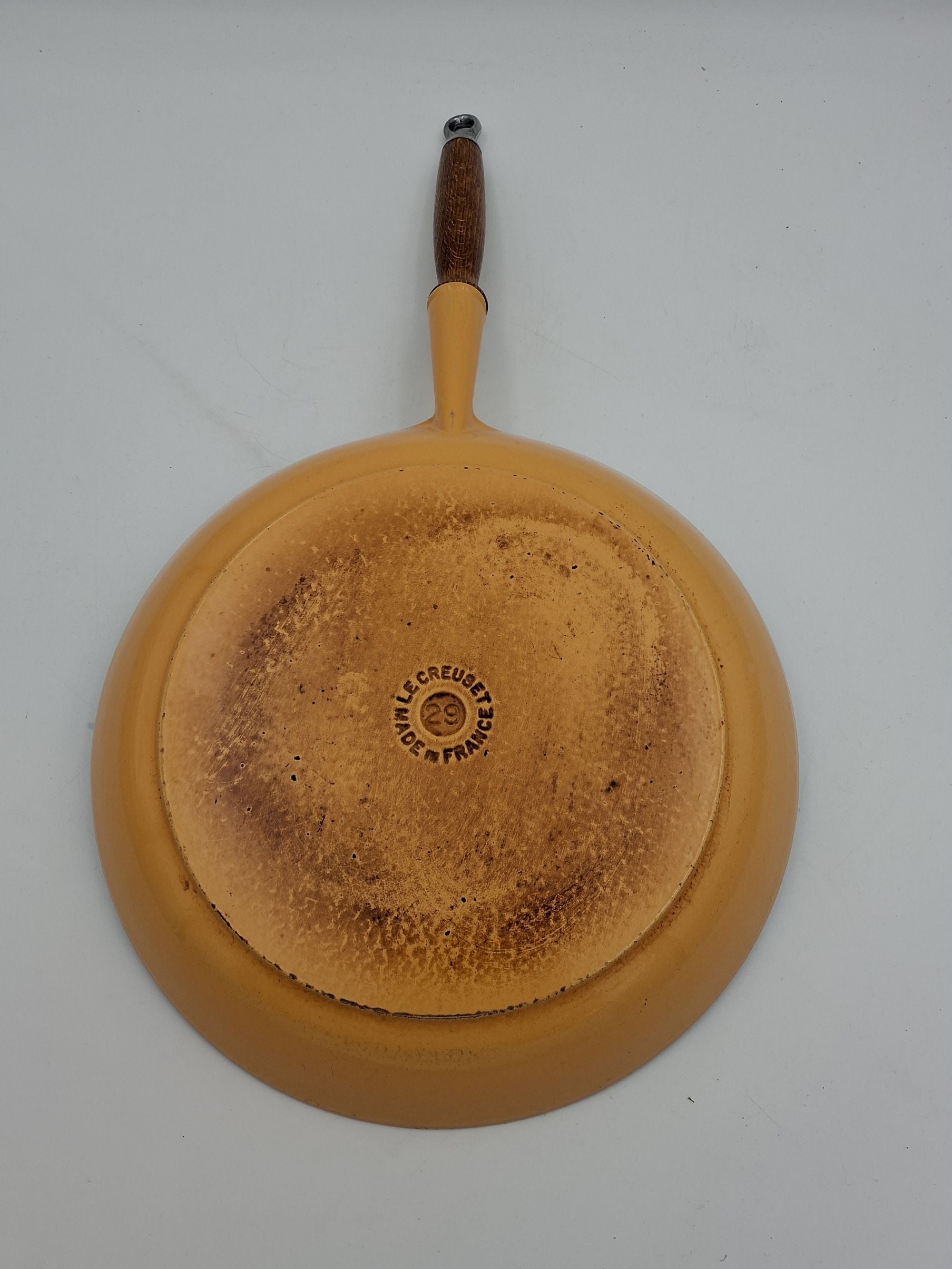 Le Cruset pande