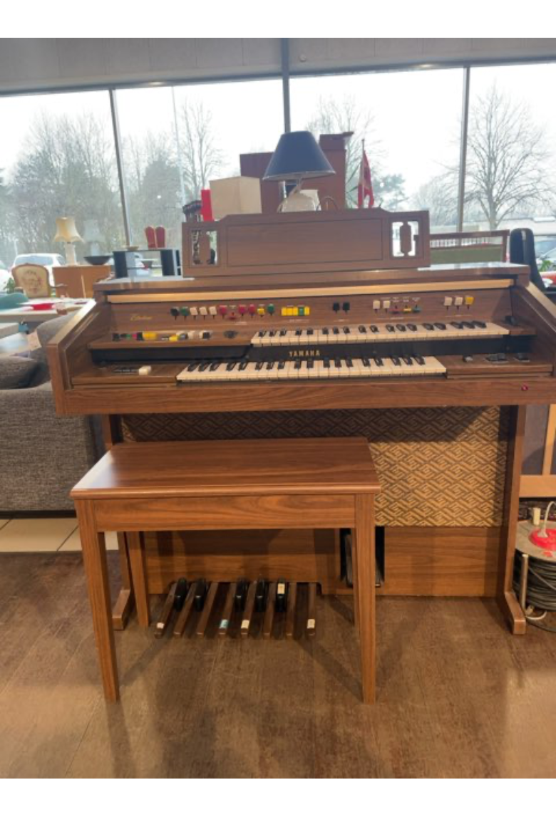 Yamaha El-orgel m. skammel