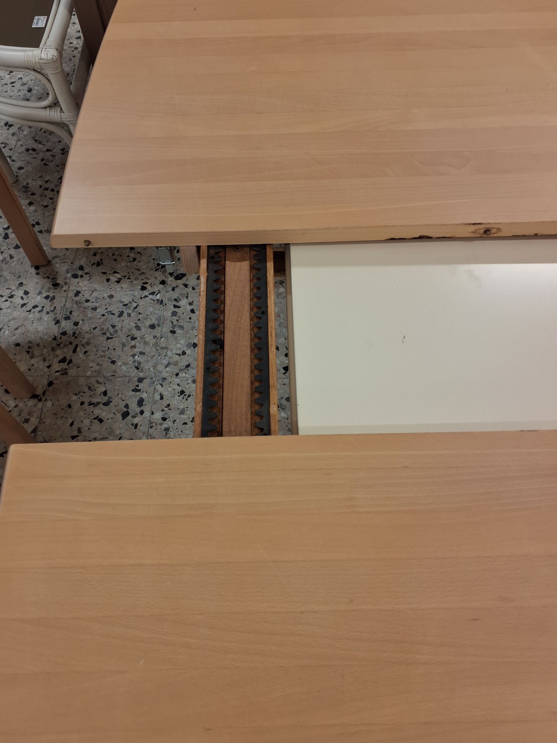 Spisebord med 2 plader