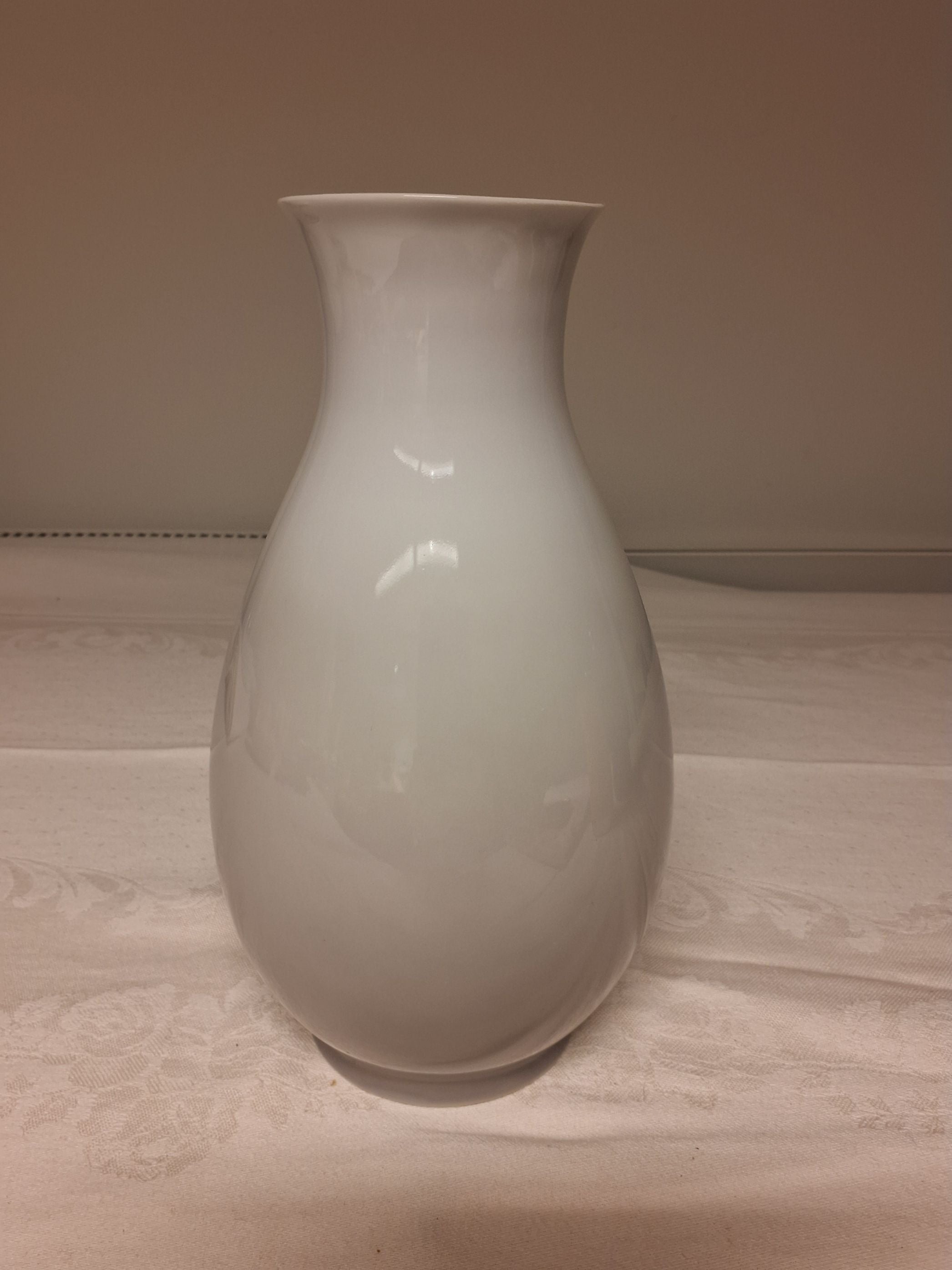 Elegante Porcelænsvase fra B&G