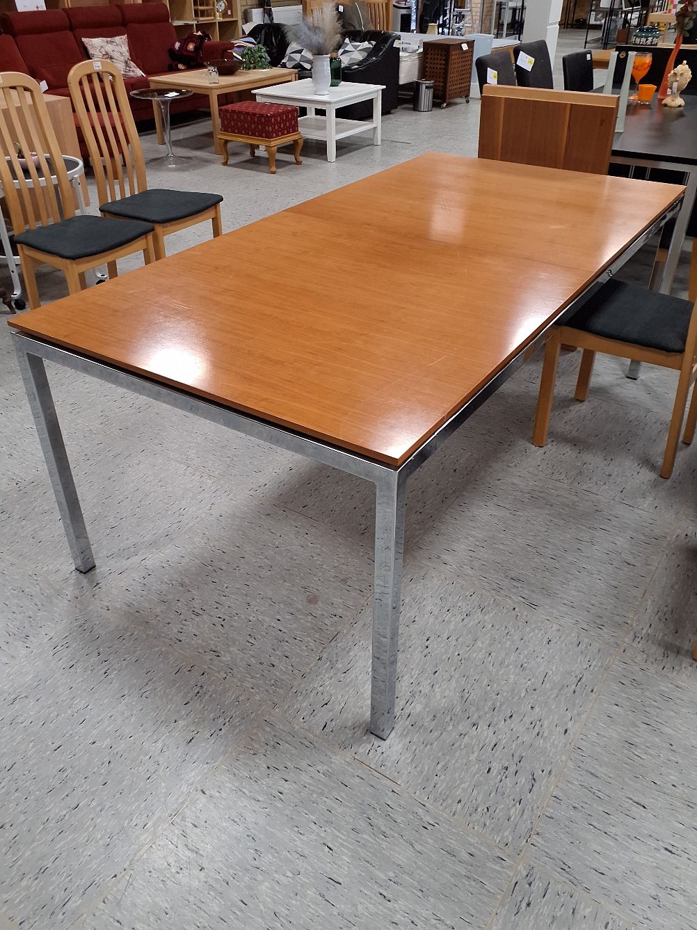 Spisebord stål og træ