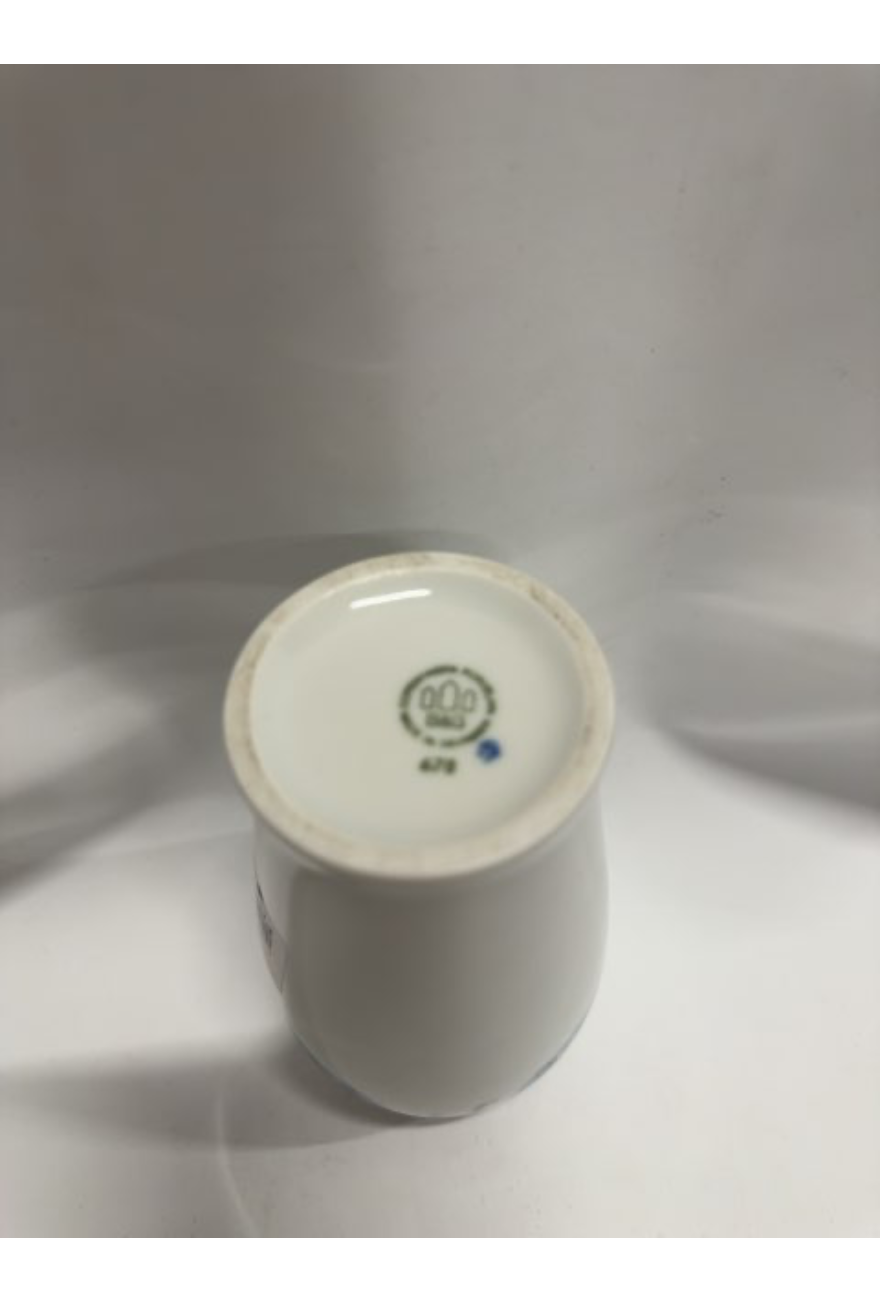 Vase med blå blomster "B&G"