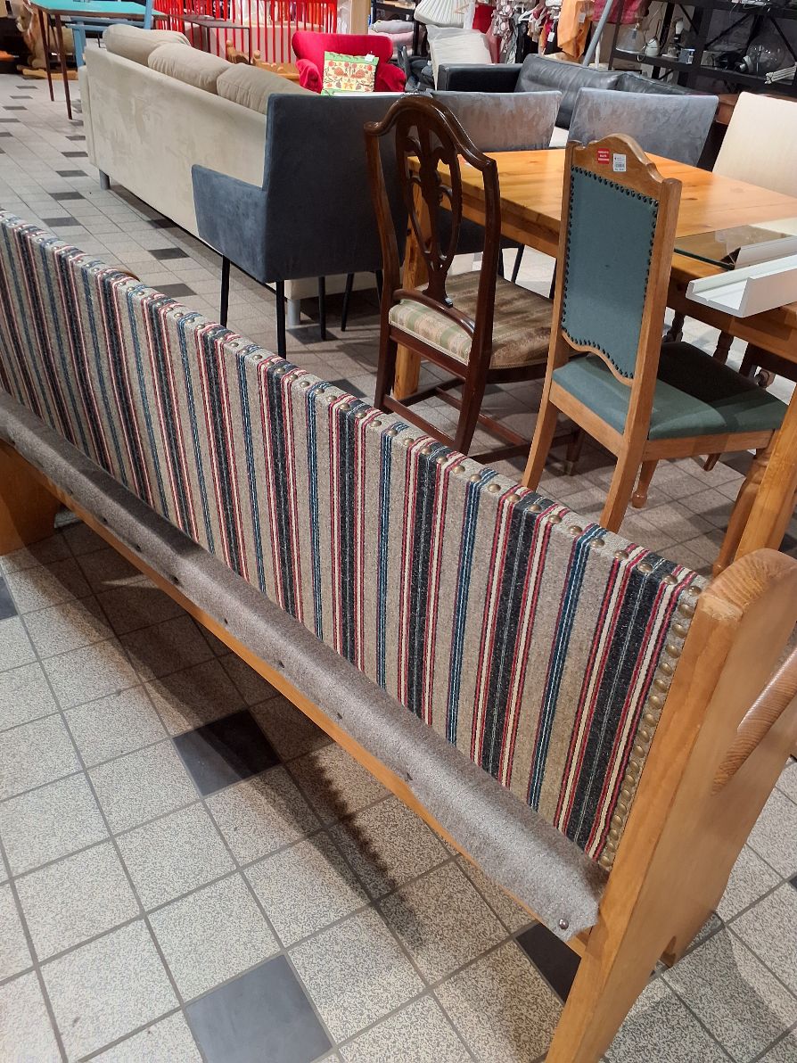 Kirkebænk