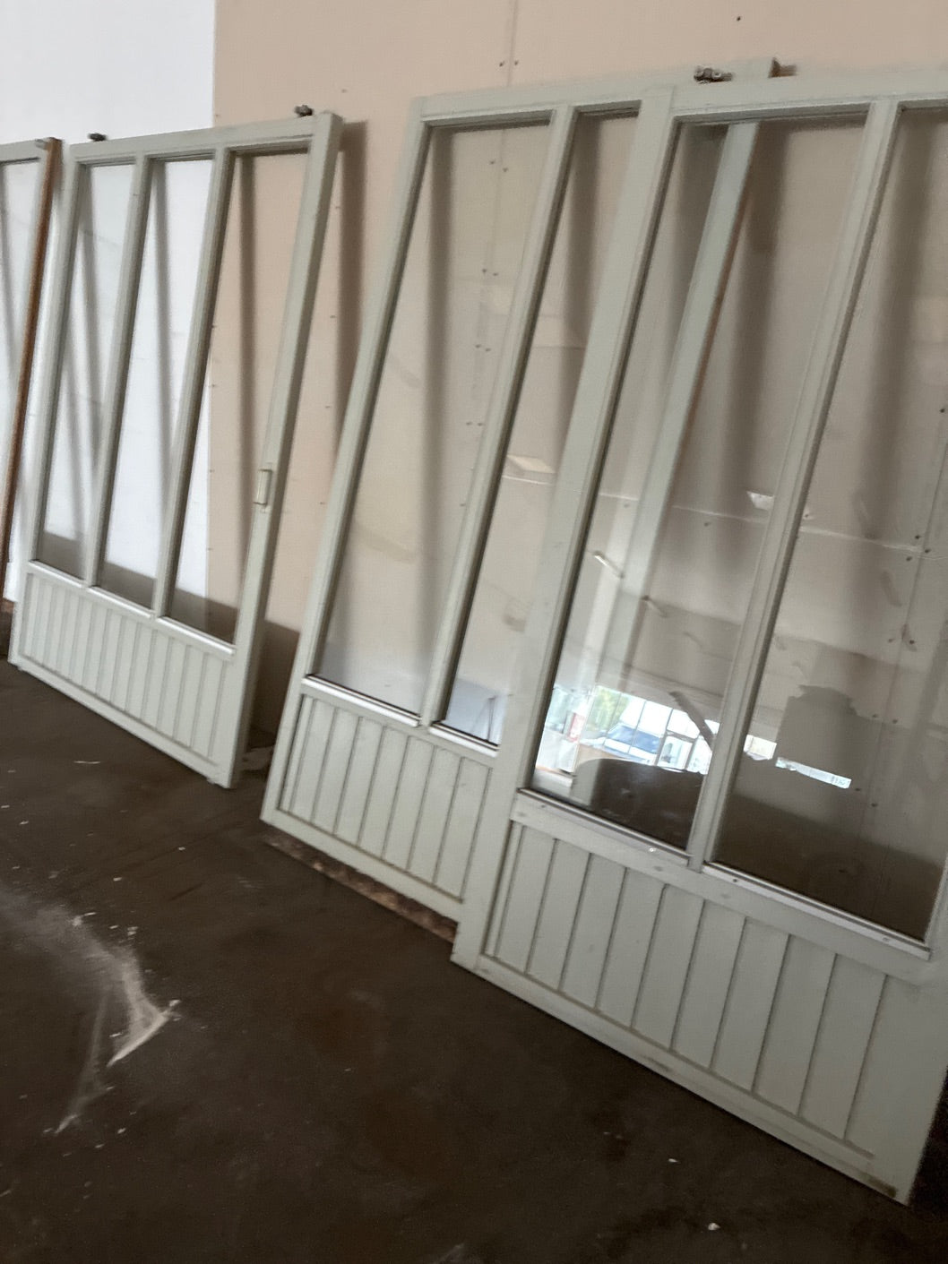 Udestue flere sektioner med glas
