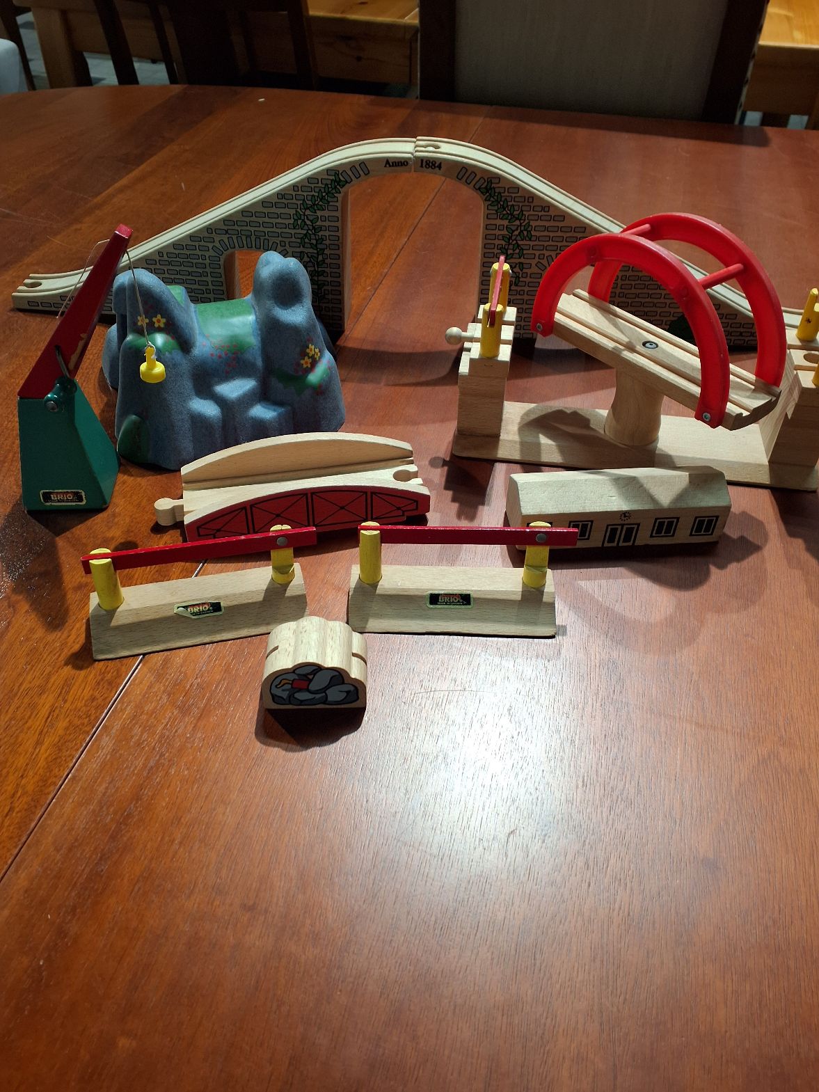 Brio tog