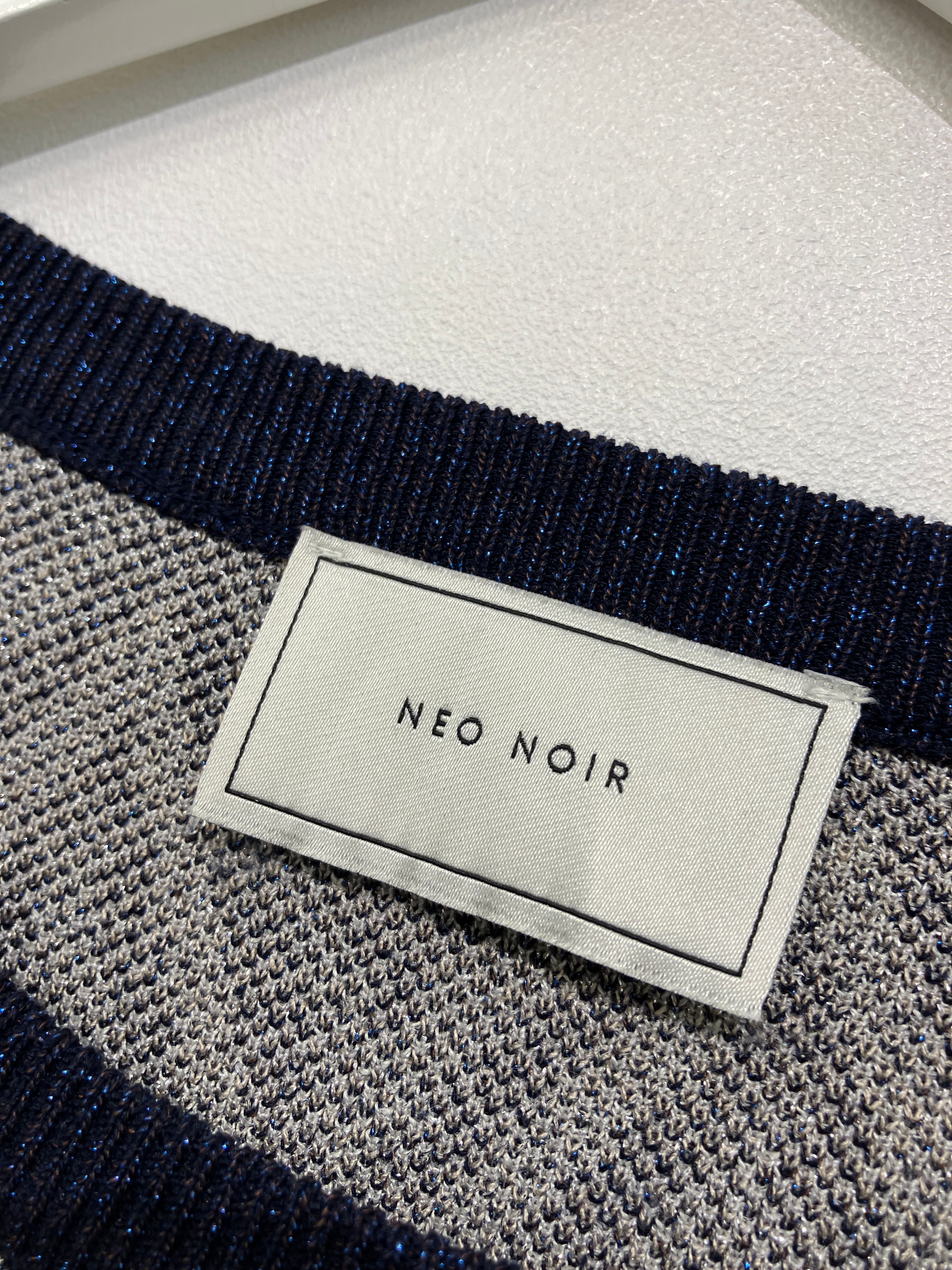 Neo Noir Bluse