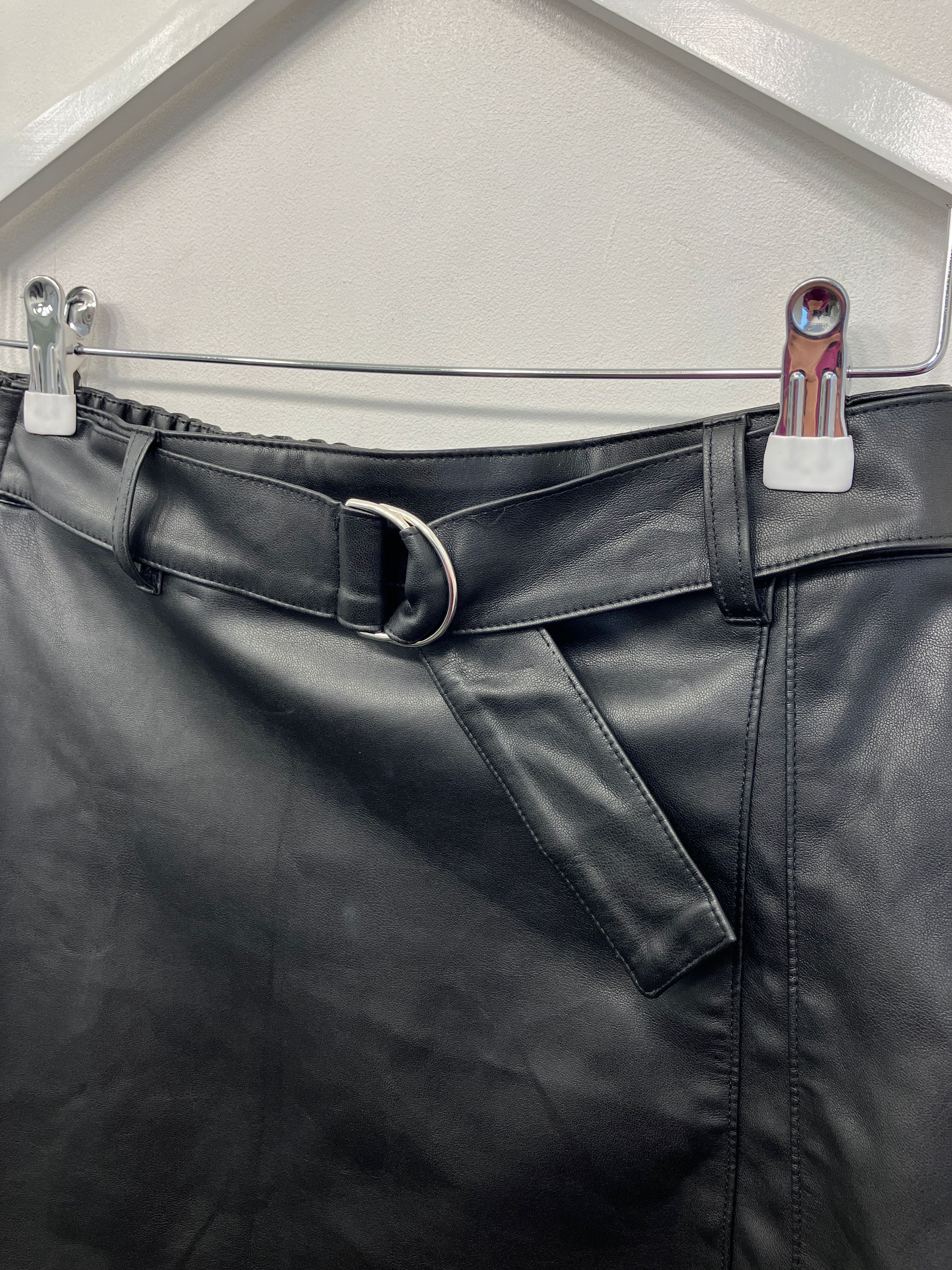 Pull & Bear Nederdel
