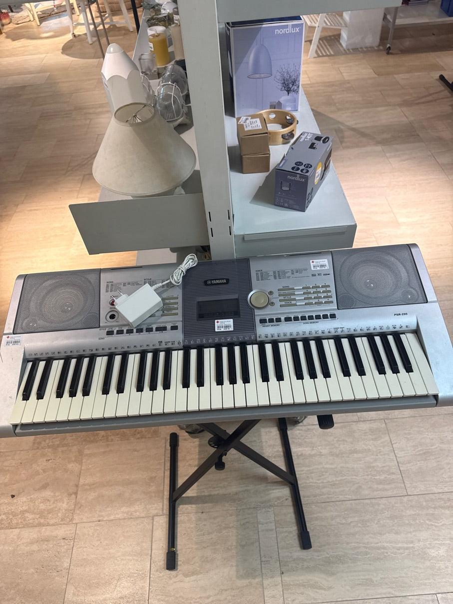 Keyboard "Yamaha"