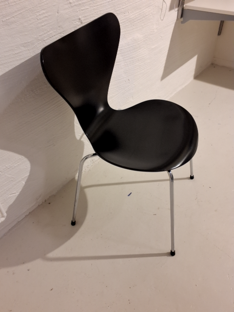 Arne Jacobsen 3107 Syver stol