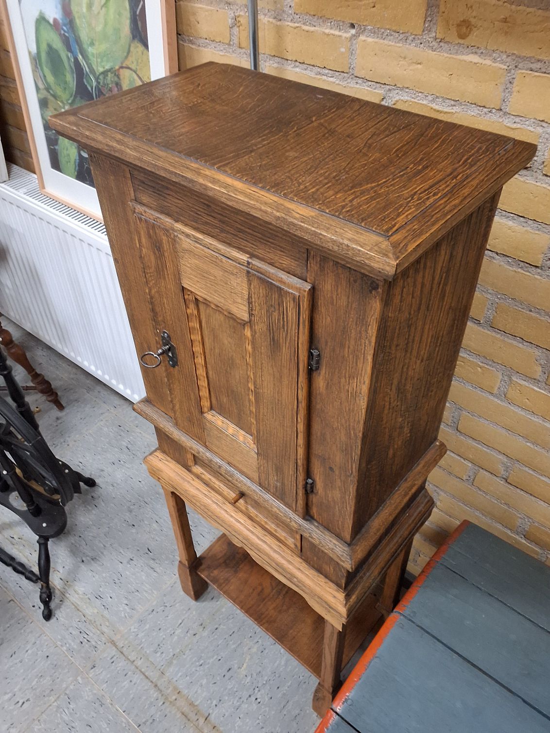 Vintage tobaksskab træ