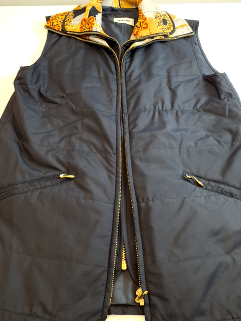 Hucke Vest (R809)