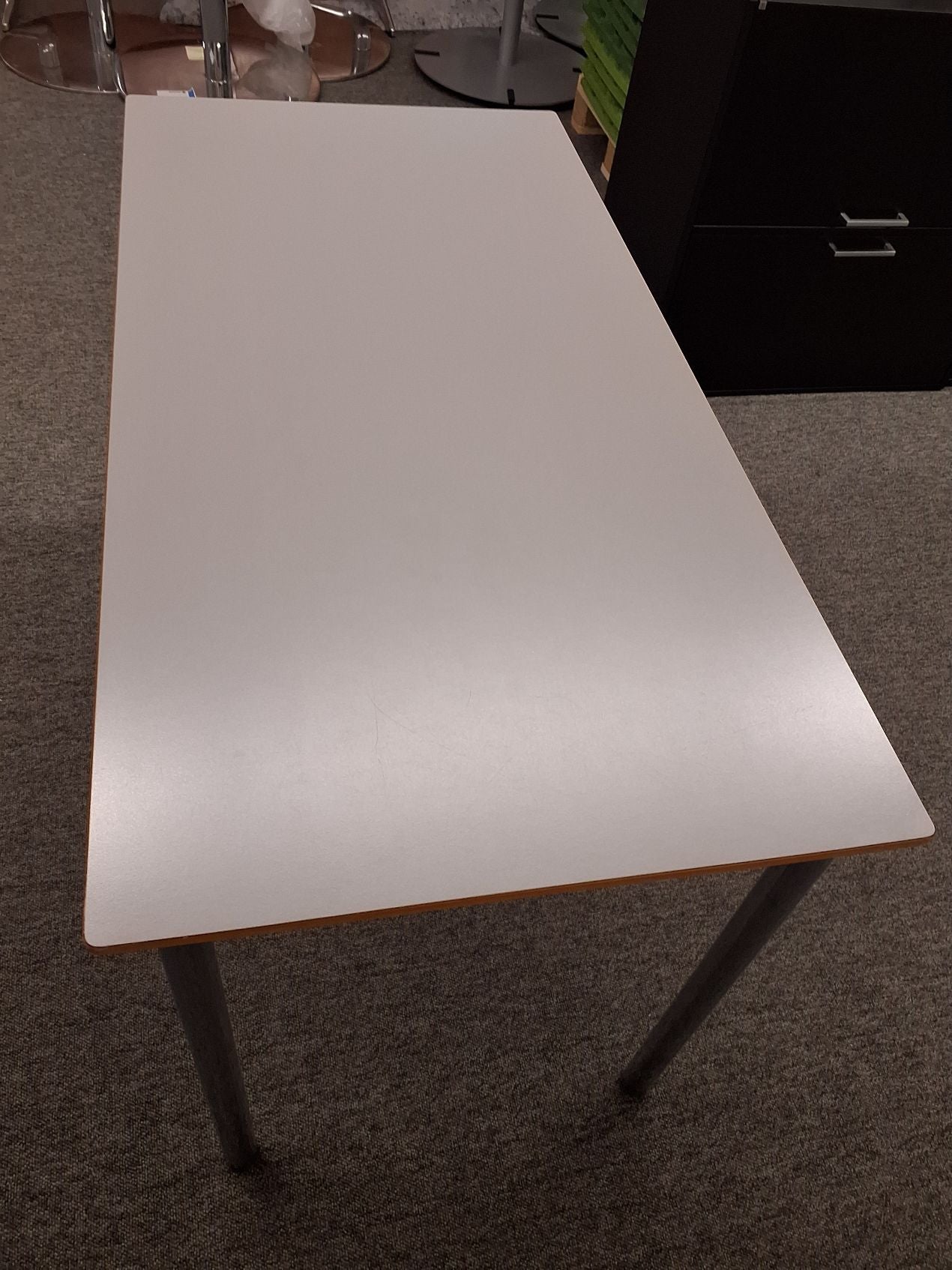 Bord grå laminat - 7106